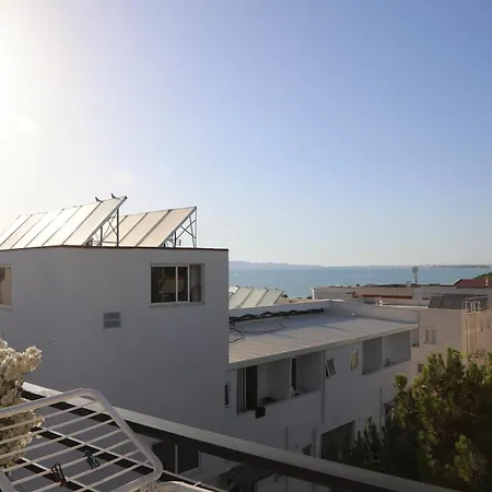 Sea View *
