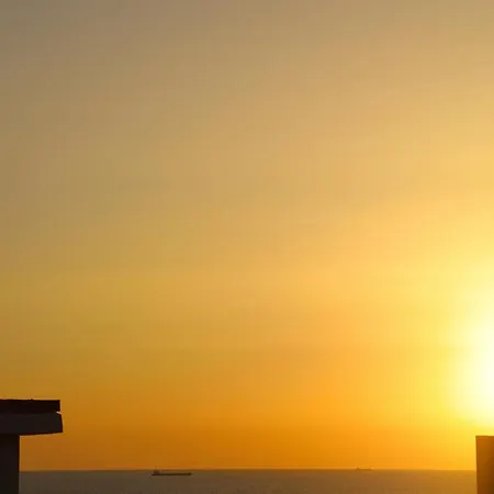 Sea View Apartment *