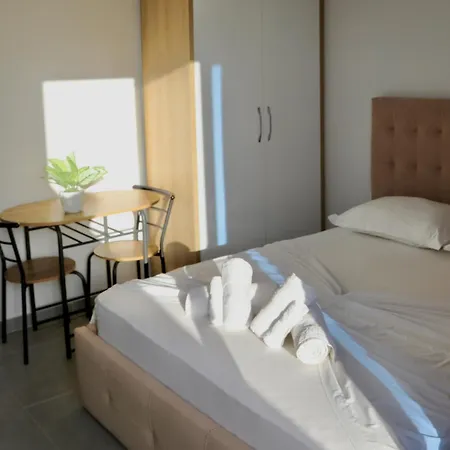 Sea View Apartment *